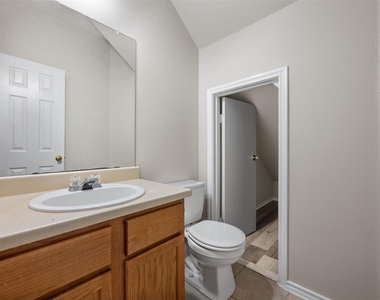 1720 Constantino Cir - Photo Thumbnail 16