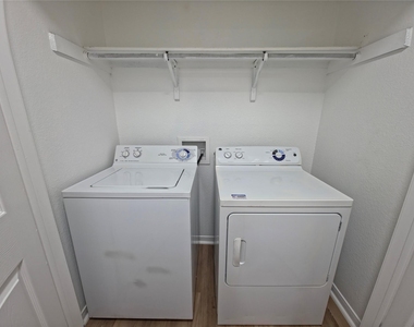 2012 Balsam Way - Photo Thumbnail 11