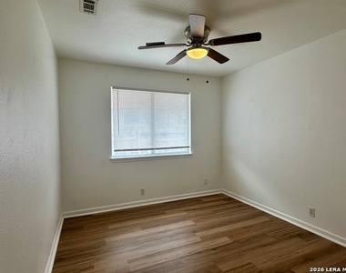 2012 Balsam Way - Photo Thumbnail 10