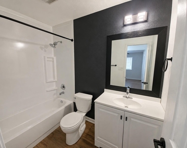 2012 Balsam Way - Photo Thumbnail 9