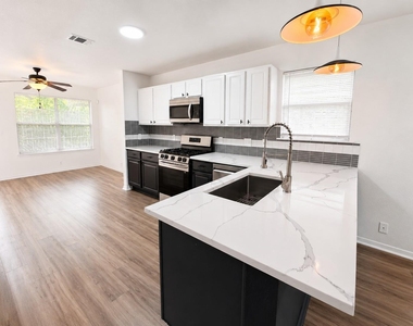 2012 Balsam Way - Photo Thumbnail 4