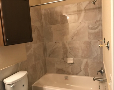 2507 Oak Ln Ln - Photo Thumbnail 10