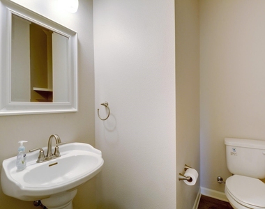 2330 Westforest Dr - Photo Thumbnail 18