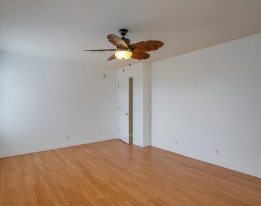 918 Estate Dr - Photo Thumbnail 7