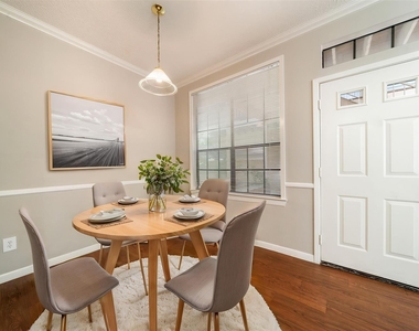 2300 Leon St - Photo Thumbnail 1