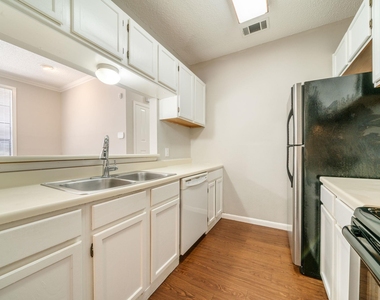 2300 Leon St - Photo Thumbnail 2