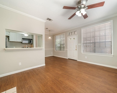 2300 Leon St - Photo Thumbnail 14