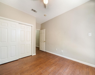 2300 Leon St - Photo Thumbnail 26