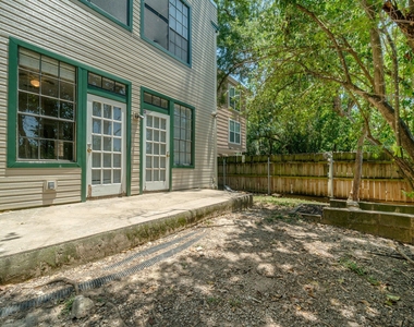 2300 Leon St - Photo Thumbnail 30