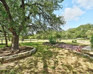 200 Oak Hollow Ln - Photo Thumbnail 28