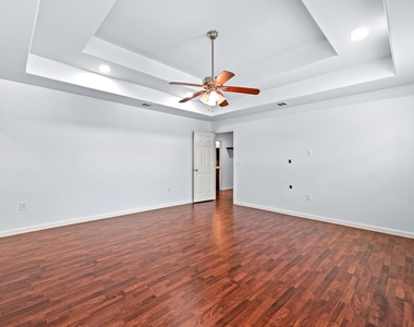 330 Howard Ln - Photo Thumbnail 18
