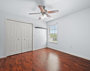 330 Howard Ln - Photo Thumbnail 22