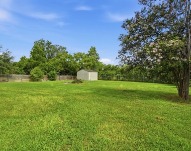 330 Howard Ln - Photo Thumbnail 33