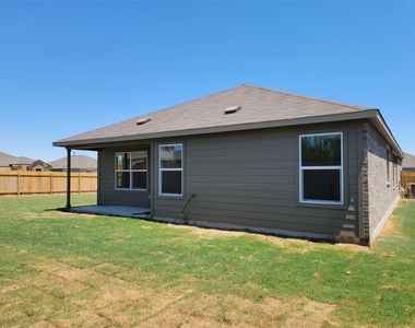 100 Montego St - Photo Thumbnail 27