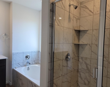 100 Montego St - Photo Thumbnail 14