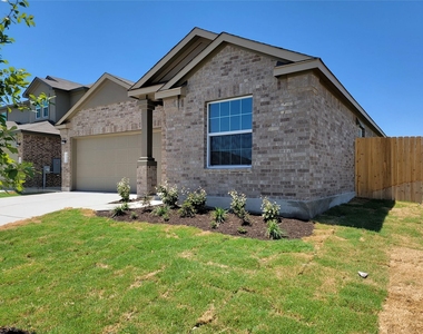 100 Montego St - Photo Thumbnail 1