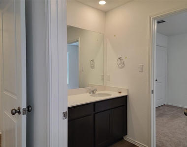 100 Montego St - Photo Thumbnail 21