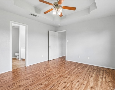 1309 Marlee Cir - Photo Thumbnail 17