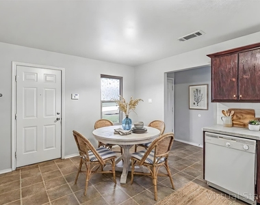 1309 Marlee Cir - Photo Thumbnail 13