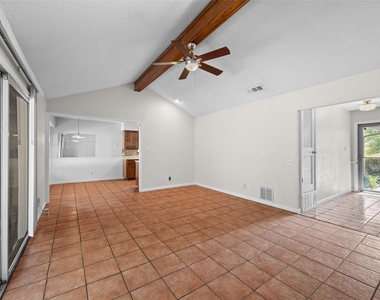 7506 Glenhill Rd - Photo Thumbnail 5