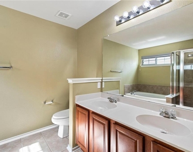 354 Camelia Pkwy - Photo Thumbnail 19