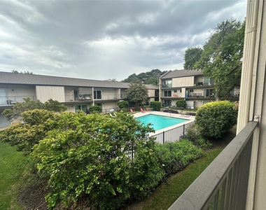 500 E Riverside Dr - Photo Thumbnail 24