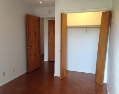 500 E Riverside Dr - Photo Thumbnail 13