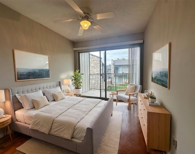 500 E Riverside Dr - Photo Thumbnail 1