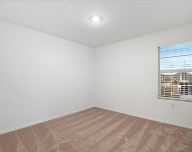 2809 Schwartz Ln - Photo Thumbnail 10