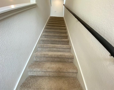 225 Saide St - Photo Thumbnail 8