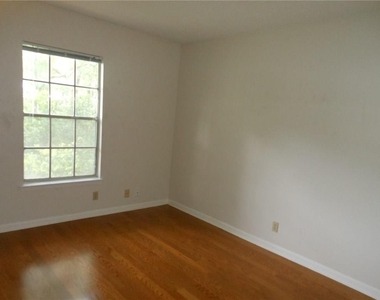 2516 Enfield - Photo Thumbnail 7