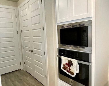 148 Riverhill Dr - Photo Thumbnail 10