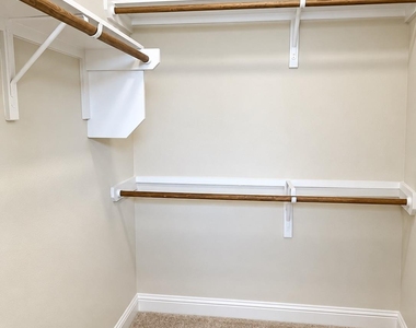 148 Riverhill Dr - Photo Thumbnail 14