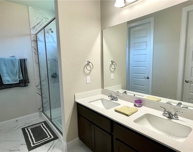 148 Riverhill Dr - Photo Thumbnail 16