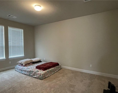 148 Riverhill Dr - Photo Thumbnail 14