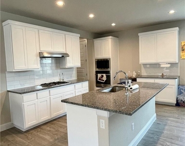 148 Riverhill Dr - Photo Thumbnail 7