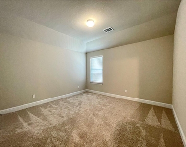 148 Riverhill Dr - Photo Thumbnail 19