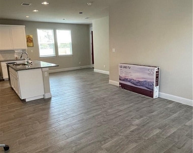 148 Riverhill Dr - Photo Thumbnail 11