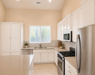 2413 Bowen St - Photo Thumbnail 3