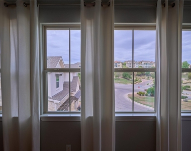 105 Beneteau Dr - Photo Thumbnail 24