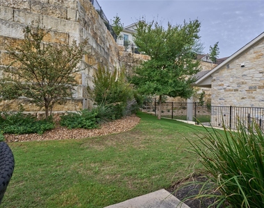 105 Beneteau Dr - Photo Thumbnail 16