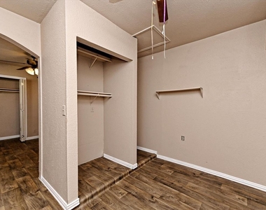 14700 Menifee St - Photo Thumbnail 20