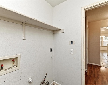 14700 Menifee St - Photo Thumbnail 12