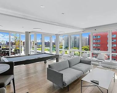 251 East 2nd Street - Photo Thumbnail 10