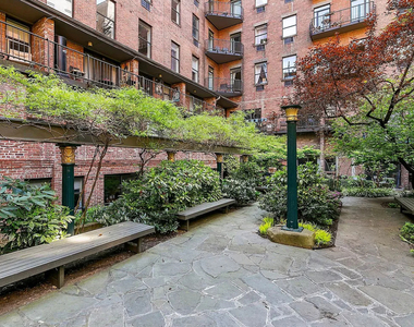 East 12th Street - Photo Thumbnail 8