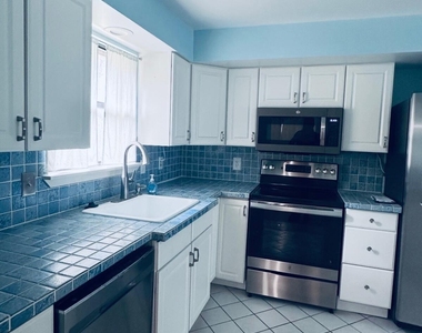 4765 Marsh Hammock Drive W - Photo Thumbnail 15