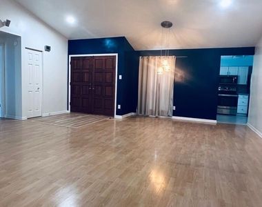 4765 Marsh Hammock Drive W - Photo Thumbnail 13
