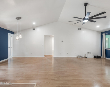 4765 Marsh Hammock Drive W - Photo Thumbnail 11