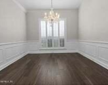 235 Vale Drive - Photo Thumbnail 3