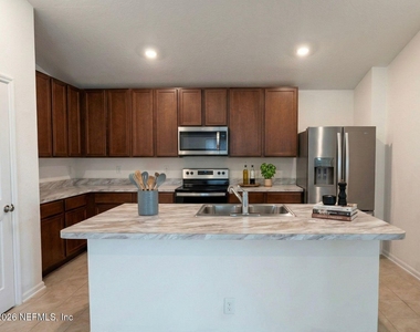 3089 Lucille Lane - Photo Thumbnail 4